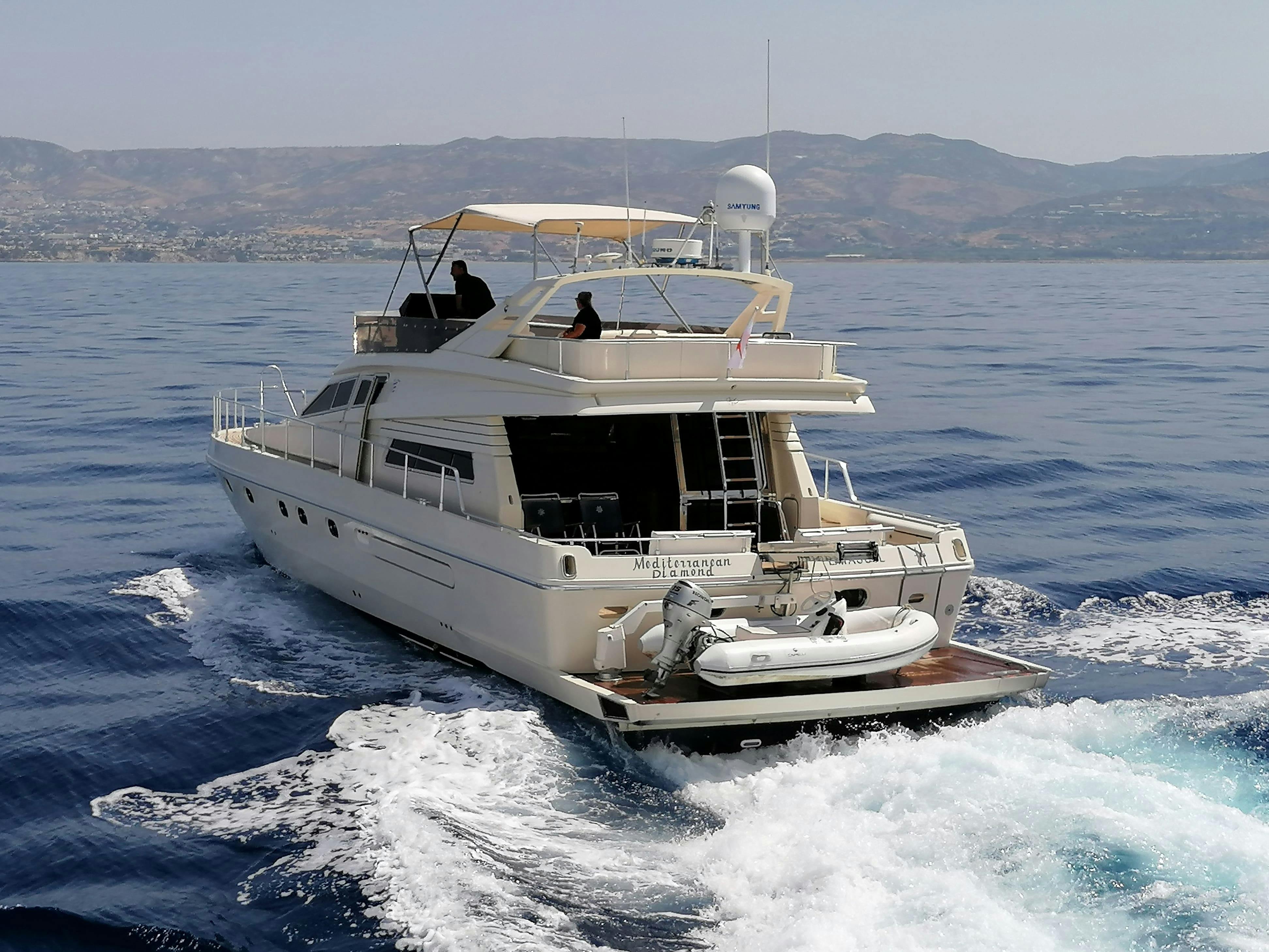 Båttur i Middelhavet med motorbåten Diamond