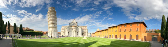 Self guided tour with interactive city game of Pisa