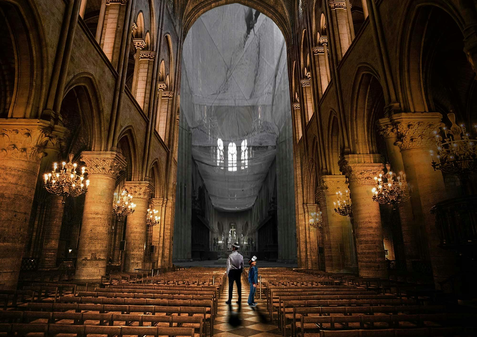 Esperienza di realtà virtuale Flyview all'interno di Notre-Dame prima e dopo l'incendio
