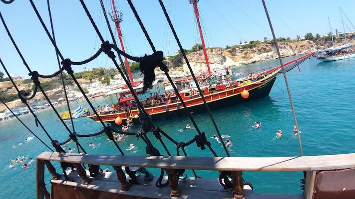 Crucero en barco pirata Black Rose desde Heraklion con traslado