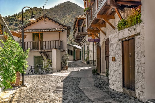 Visite des villages du massif du Troodos avec le monastère de Lampadistis