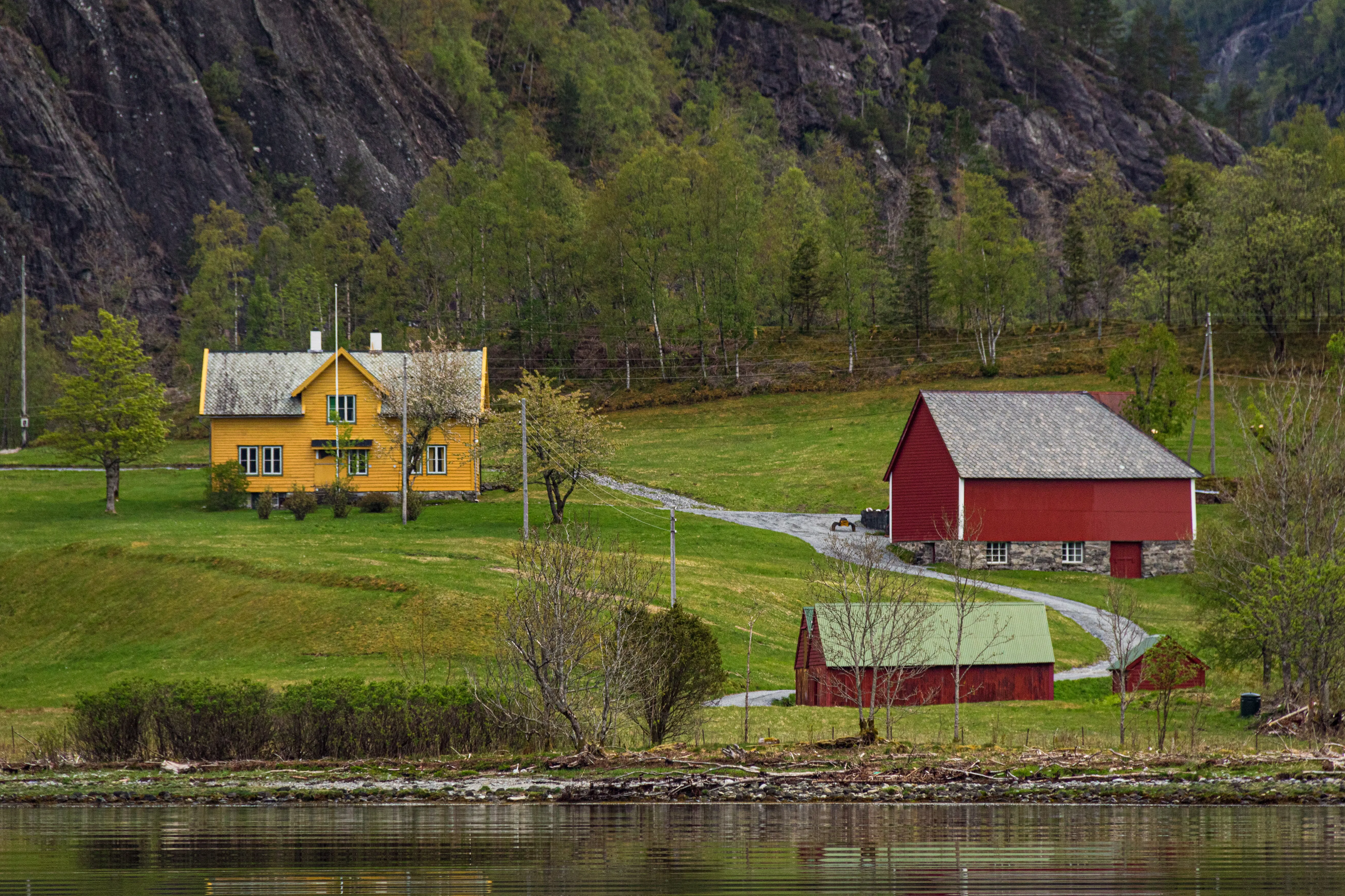 Fjorden Mostraumen