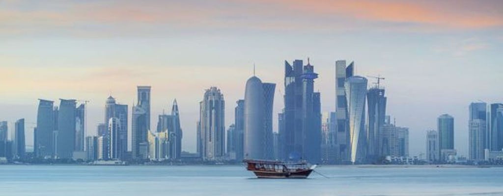 Visita guiada por la ciudad de Doha más crucero en barco Dhow