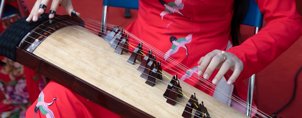 Tournée d'artistes de musique traditionnelle et spectacle en direct à Hanoï