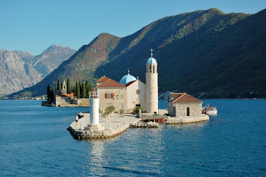 Perlen der Boka-Bucht Bustour mit Bootsfahrt