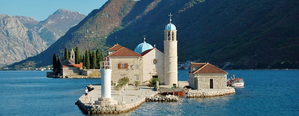 Pearls of Boka Bay Coach Tour with Boat Trip