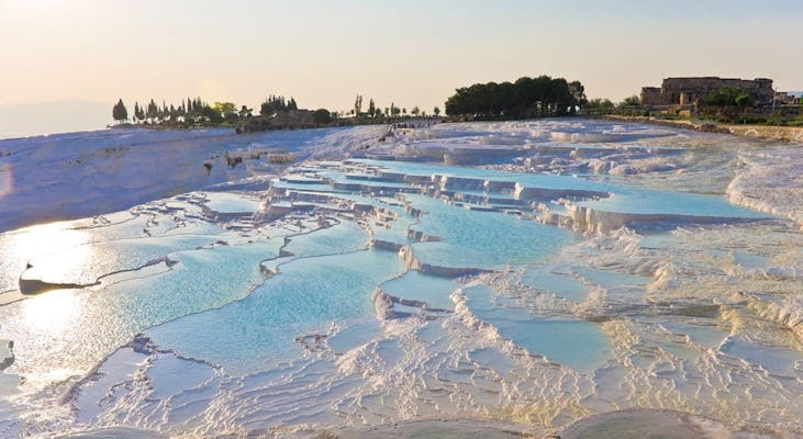 Het thermale water van Pamukkale en een rondleiding van een hele dag door Hierapolis