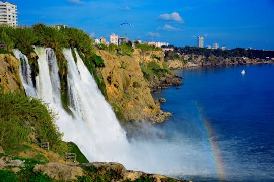 Półdniowa wycieczka łodzią do wodospadu Düden z Antalya