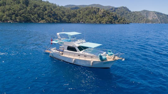 Excursion en bateau privé dans les baies de Fethiye avec déjeuner