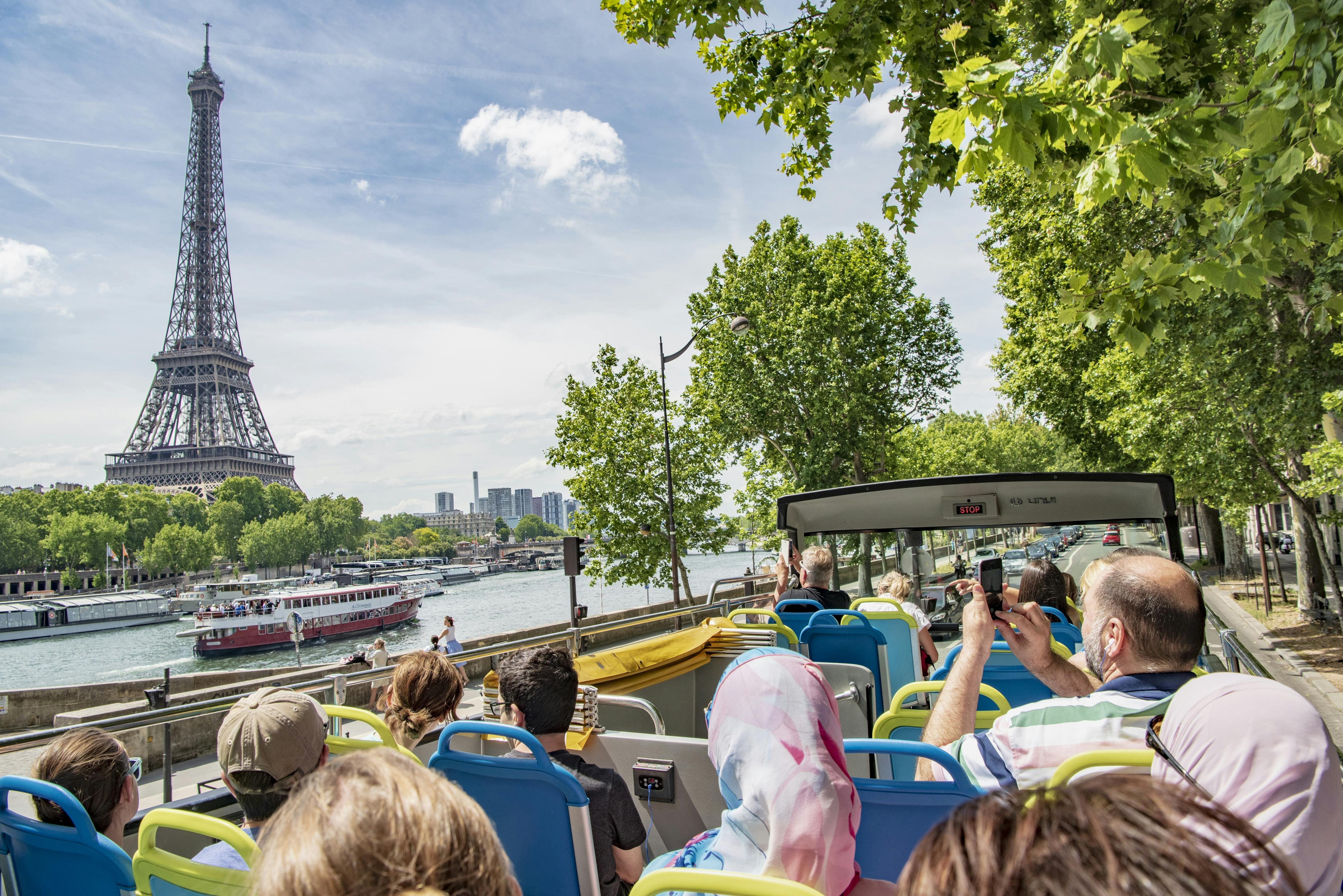 Wycieczka odkrywcza po Paryżu z możliwością wsiadania i wysiadania autobusem Tootbus