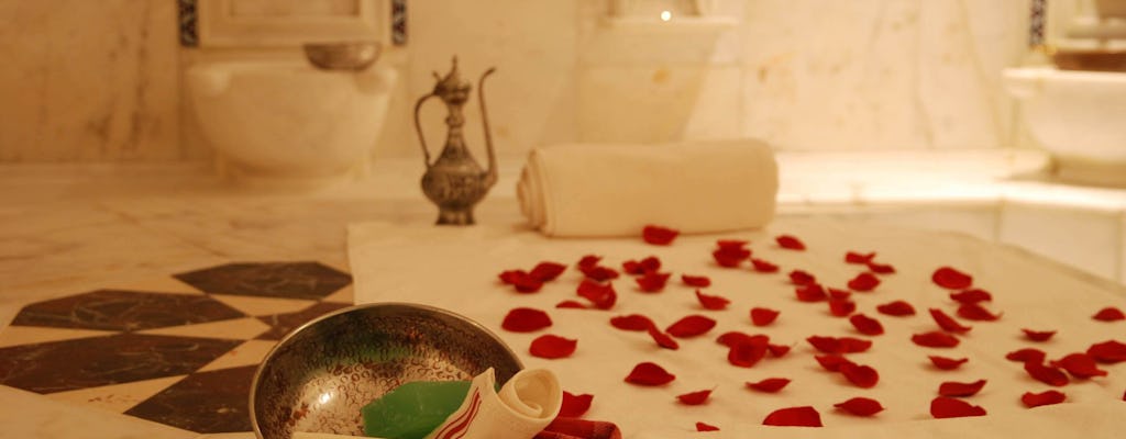 Turkish bath with aloe vera and oil massage