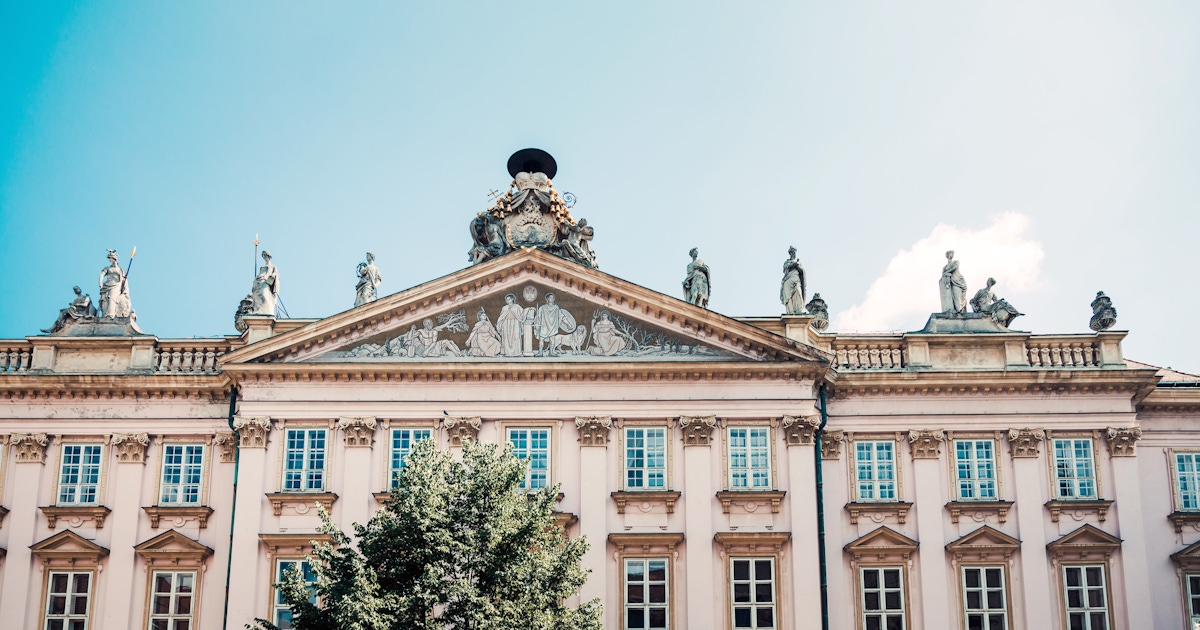 Primate's Palace Tickets & Tours