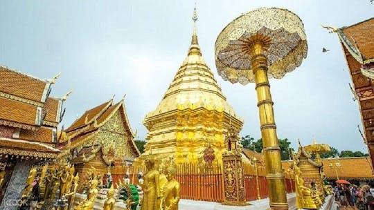 PARTICIPE DO TOUR Meio dia Doi Suthep + Hmong Hilltribe (Horário das 08h00 às 13h00)