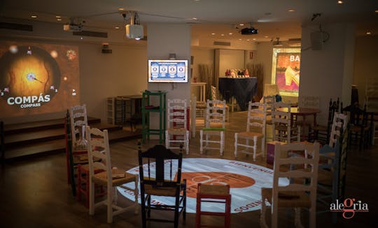Interactive flamenco experience and guided tour in Málaga