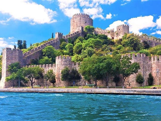 Excursão turística em Istambul, Palácio Dolmabahce e Cruzeiro no Bósforo