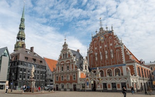 House of the Black Heads