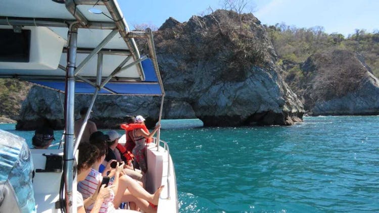 Tortuga island guided tour from Puntarenas