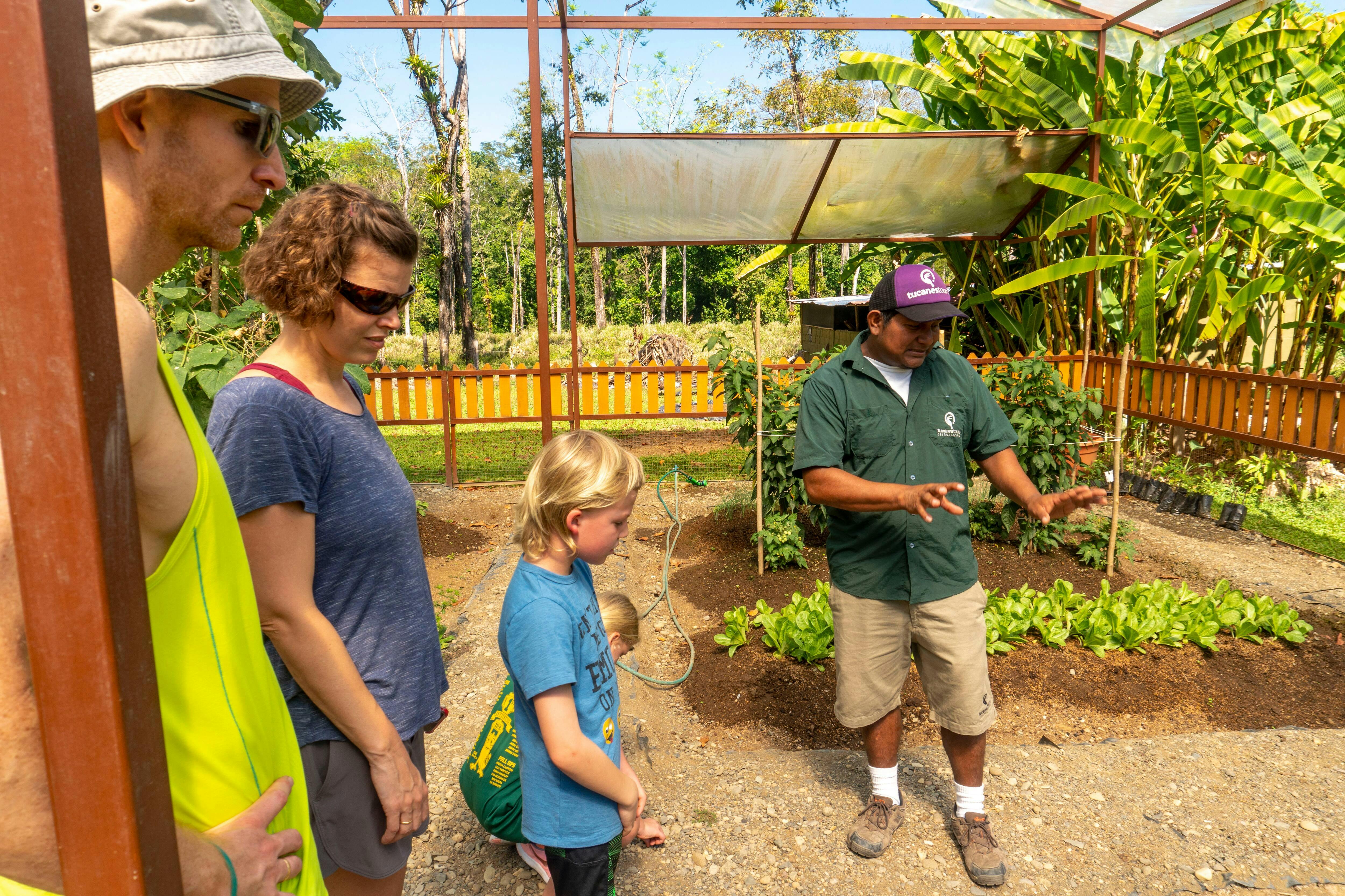 Quepos Farmers Market Tour & Cooking Class