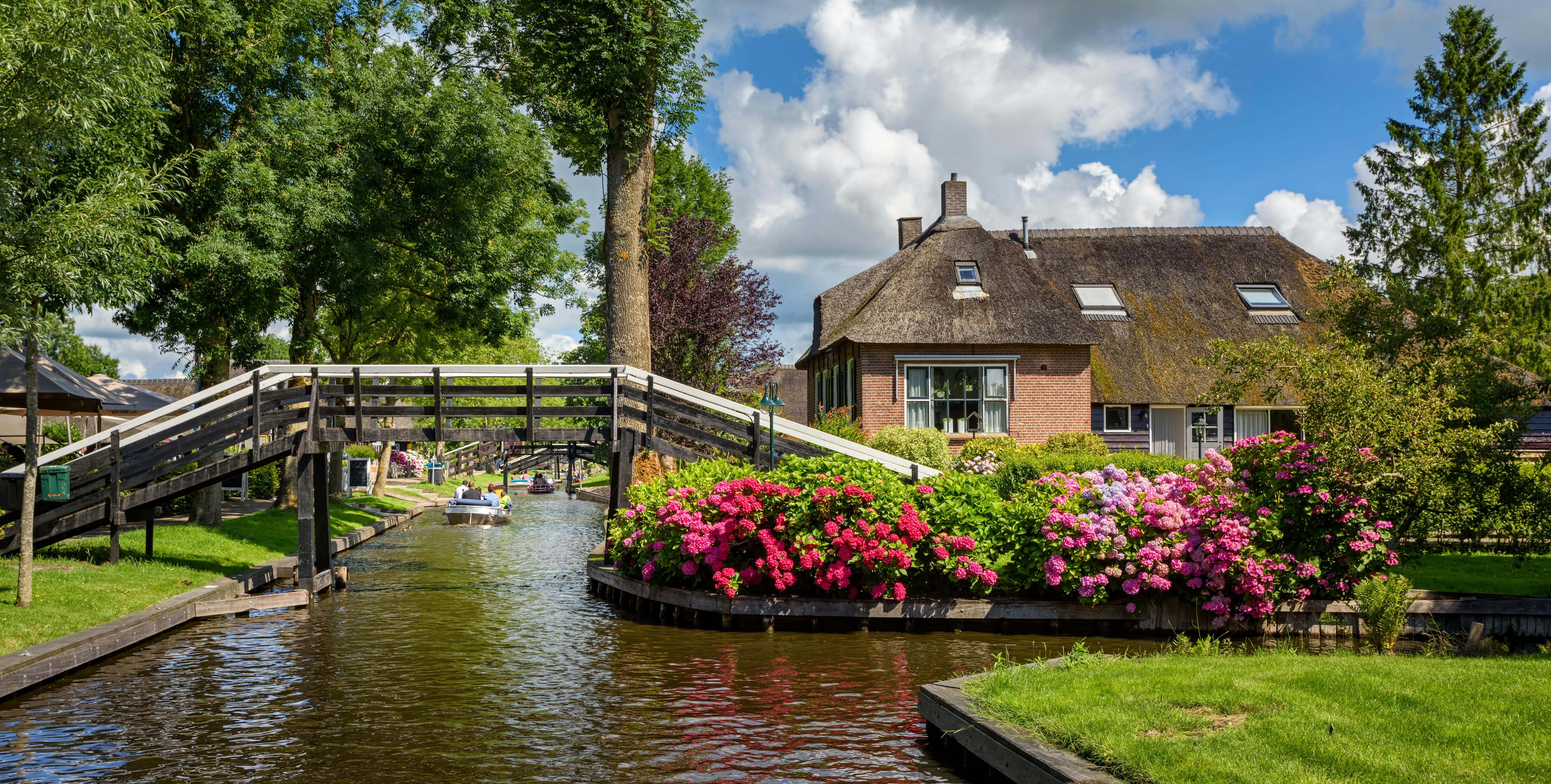 Giethoorn Canals