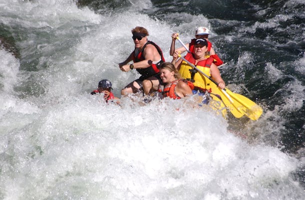 Esperienza di rafting nel canyon di Koprulu