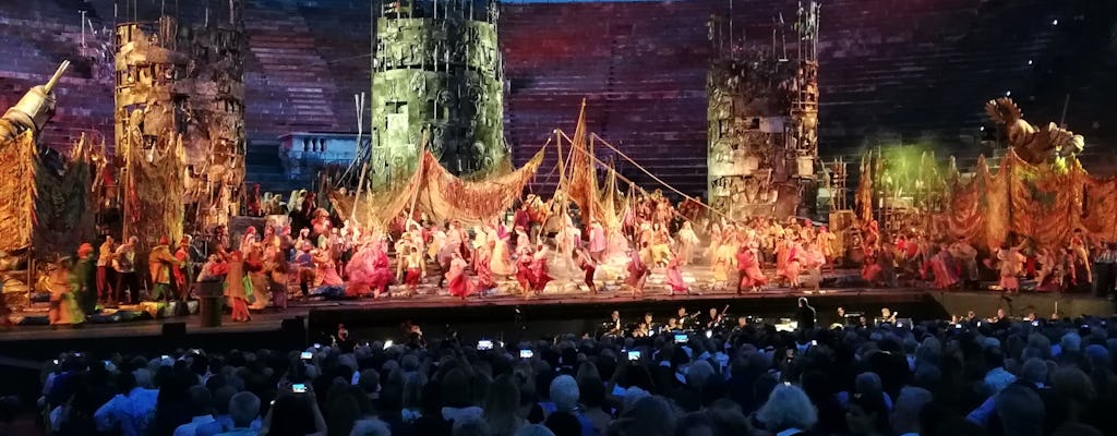 Entradas para la Ópera de Verona con traslado desde el Lago de Garda