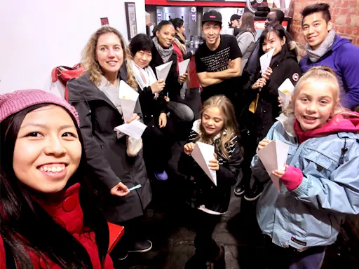 2 Kensington-Tour-Selfie-with-Moo-Frites.jpg