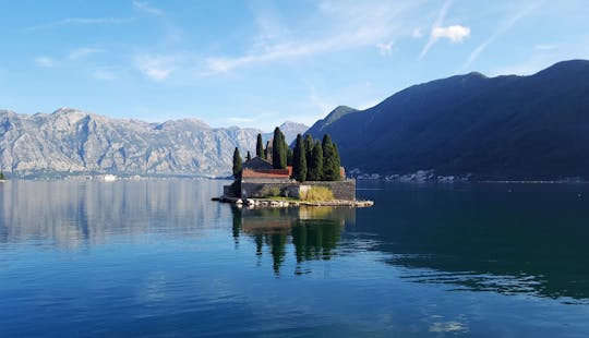 Boka Bay Private Tour mit Bootsfahrt