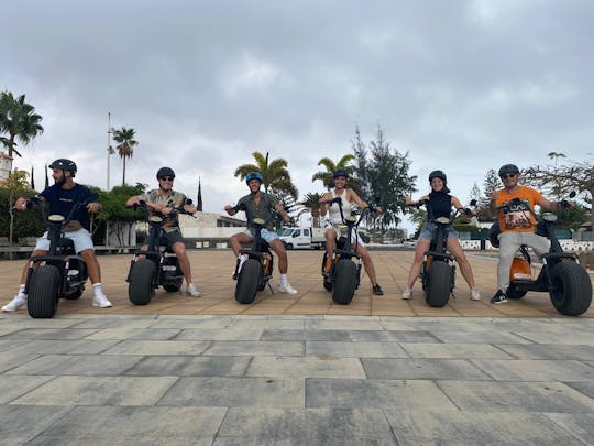 Tour guidato in scooter elettrico di Maspalomas e Meloneras al tramonto