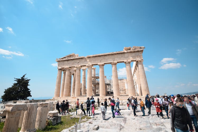 Private mythology group guided tour of Acropolis and Museum