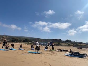 Lección de surf con recogida en Agadir y Taghazout.