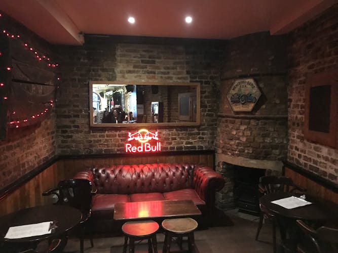 London East nightlife tour with bar hopping