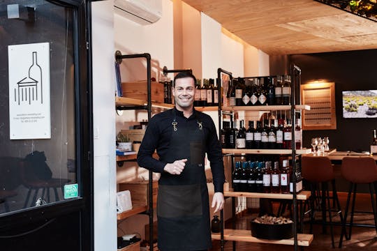 Degustação de vinhos com melhor classificação na Acrópole