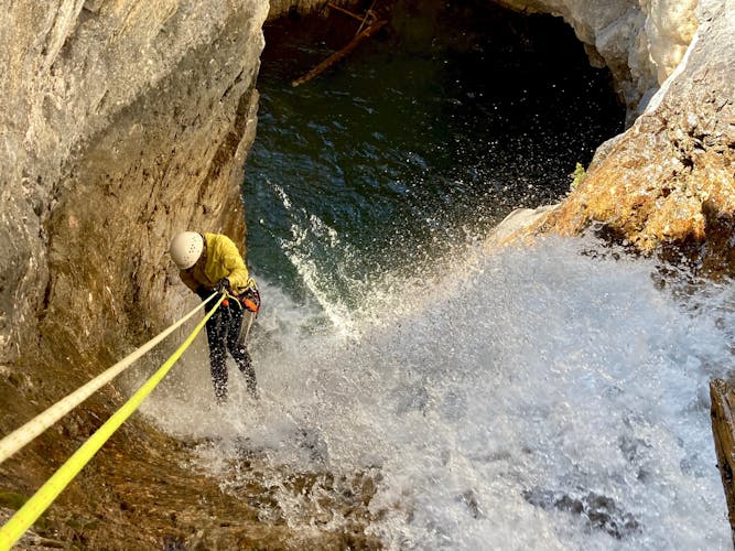 Full-day canyoning in Castle Mountain Canyon for advanced