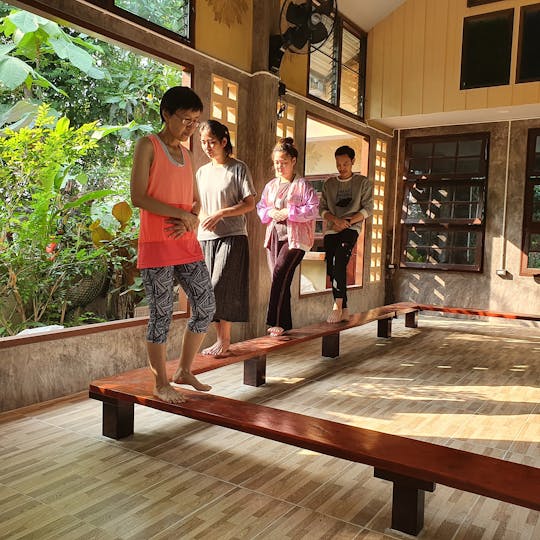 Retiro de cultura tailandesa, yoga y meditación de día completo en Chiang Mai