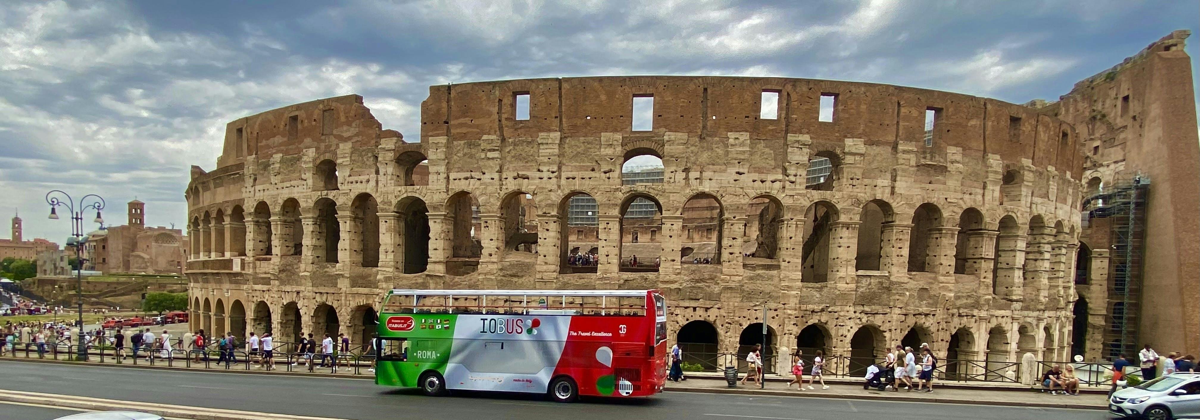 Hop-on-hop-off IOBUS-tour door Rome