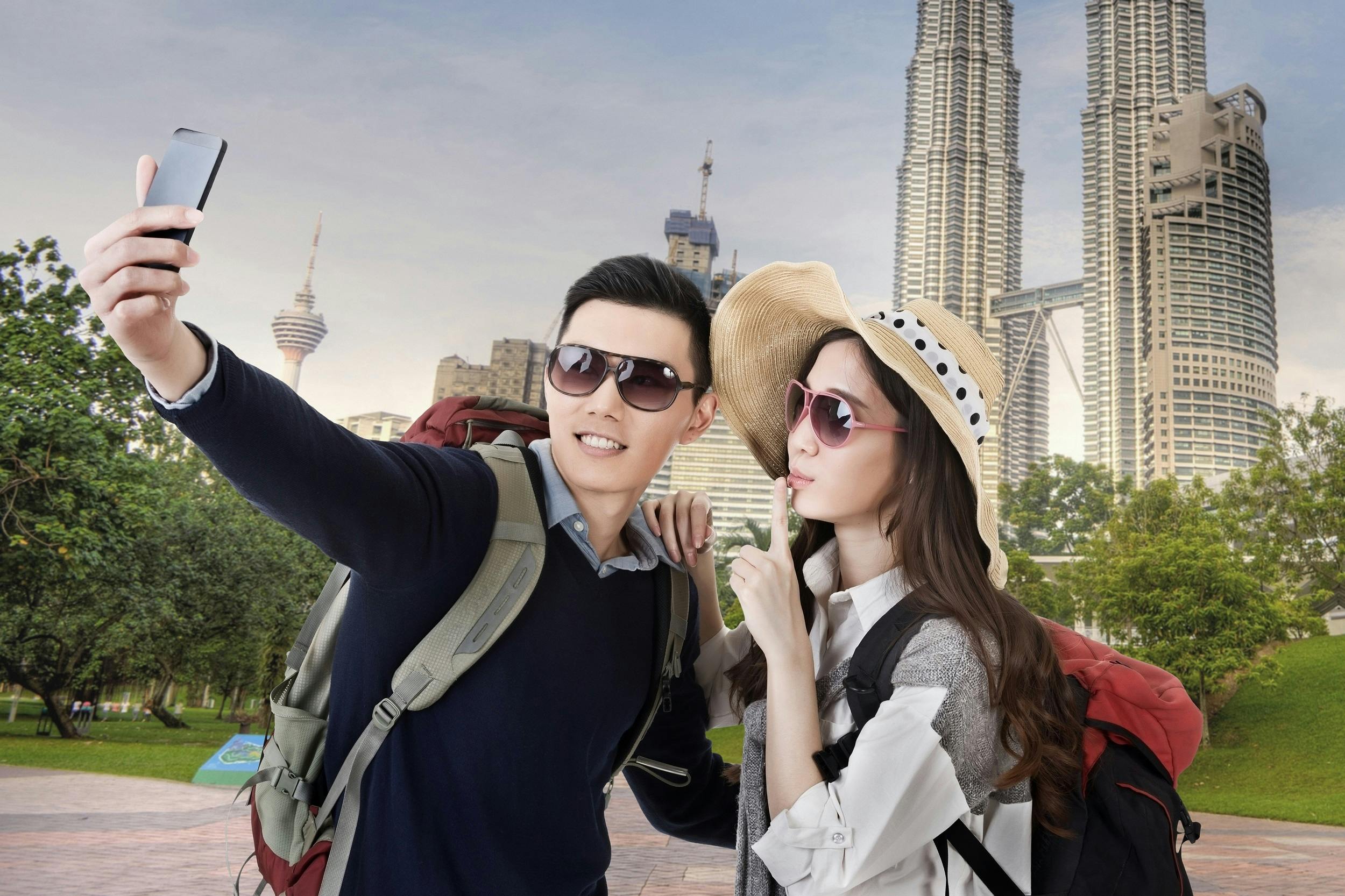 Tickets ohne Anstehen für den Petronas Tower und kostenlose Stadtrundfahrt mit Abendessen und Tanzshow