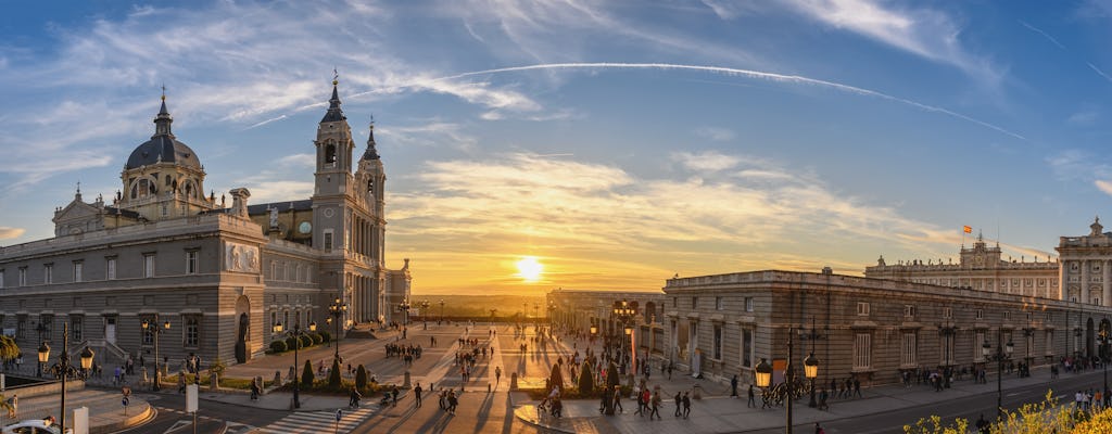 Visita autoguiada con juego interactivo de la ciudad de Madrid