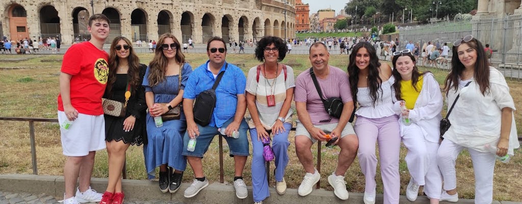 Tour del Coliseo, el Foro Romano y el monte Palatino con entrada sin colas