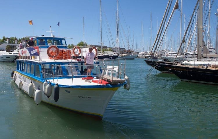 Palma Hop-On Hop-Off Bus Ticket & Sightseeing Boat Cruise