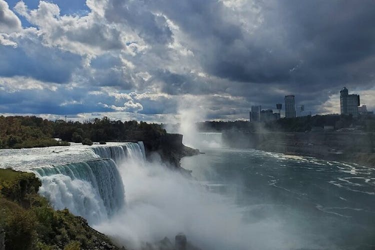 Maid of the Mist and Cave of the Winds Express-Pass combo