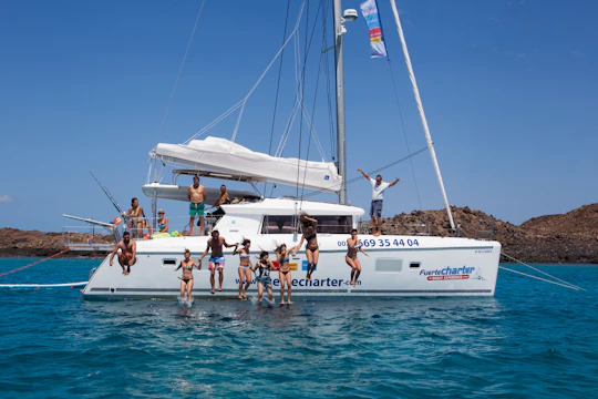 Catamaran cruise to Lobos Island with guided tour and paella