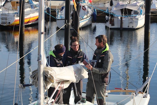 Stella Maris 14-hour beginner sailing course with exam