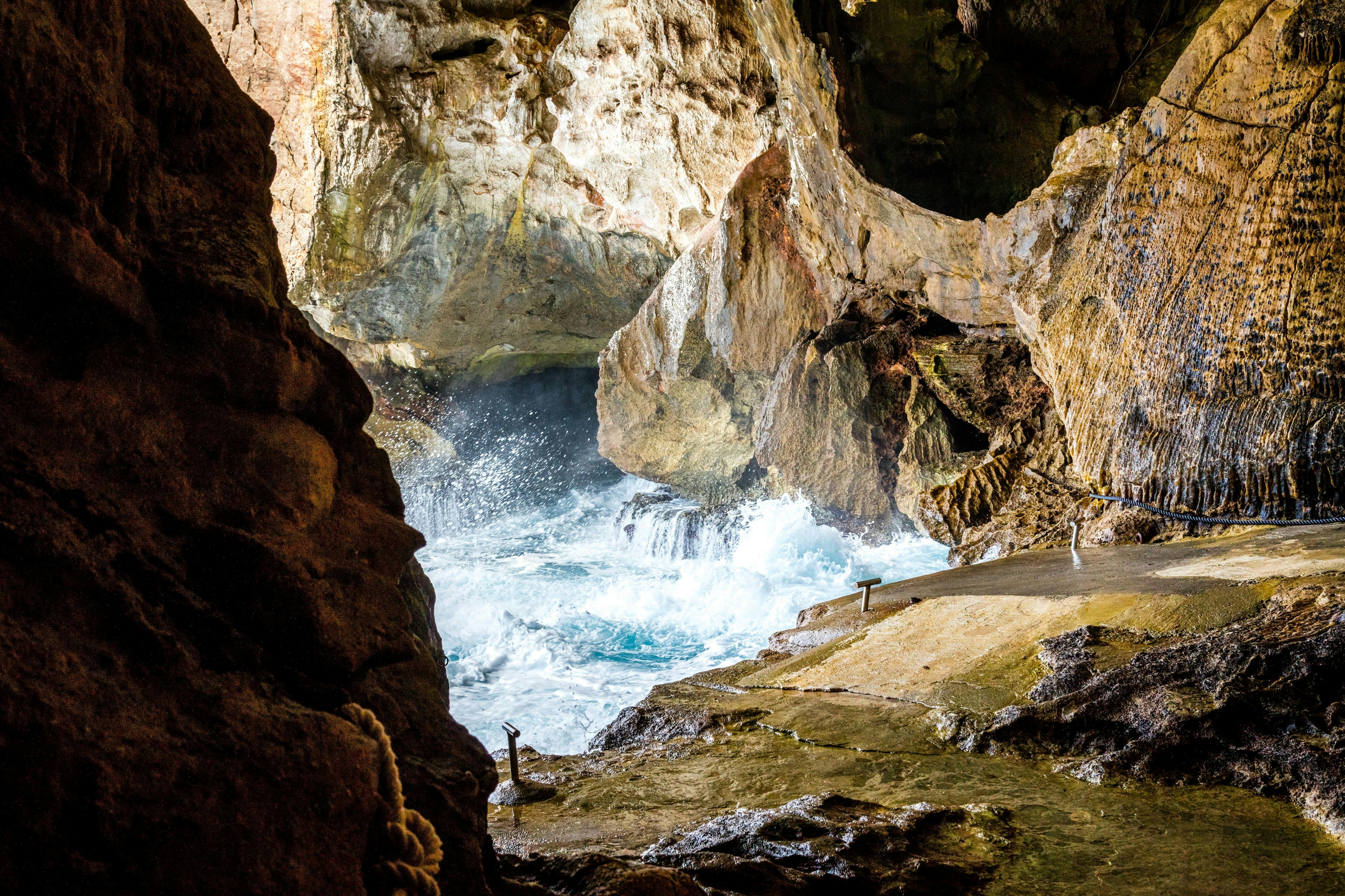 Neptune’s Caves Boat Tour