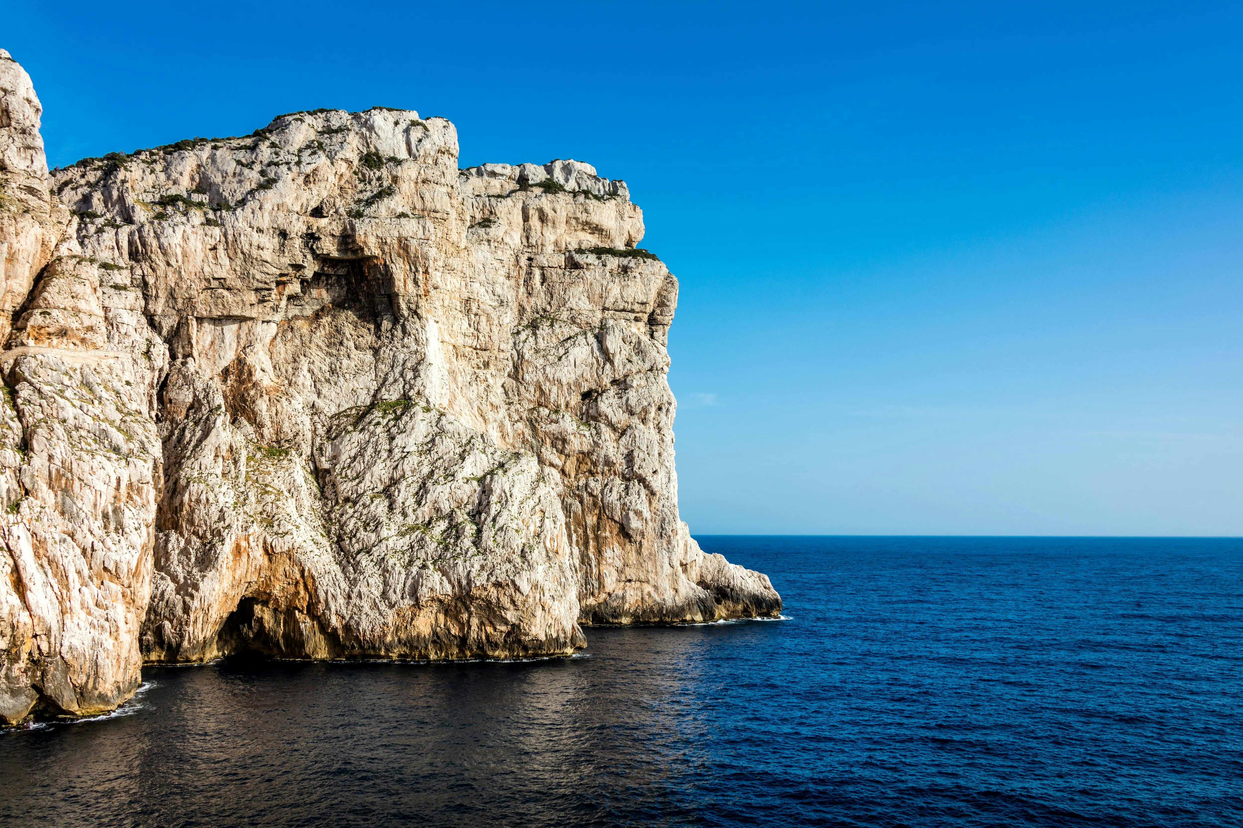 Neptune’s Caves Boat Tour