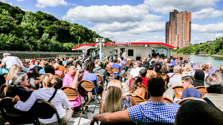 Hudson River foliage cruise with visit to Bear Mountain