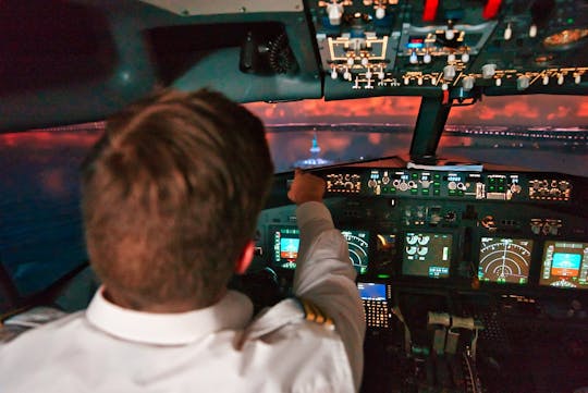 120-minute flight in Airbus A320 flight simulator Essen-Mülheim