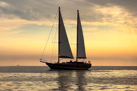 Aphrodite chill-out boottocht bij zonsondergang bij Fuerteventura