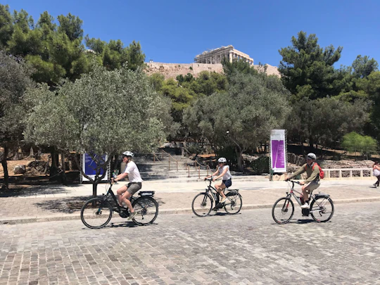 Ebike tour of the classical Athens best attractions