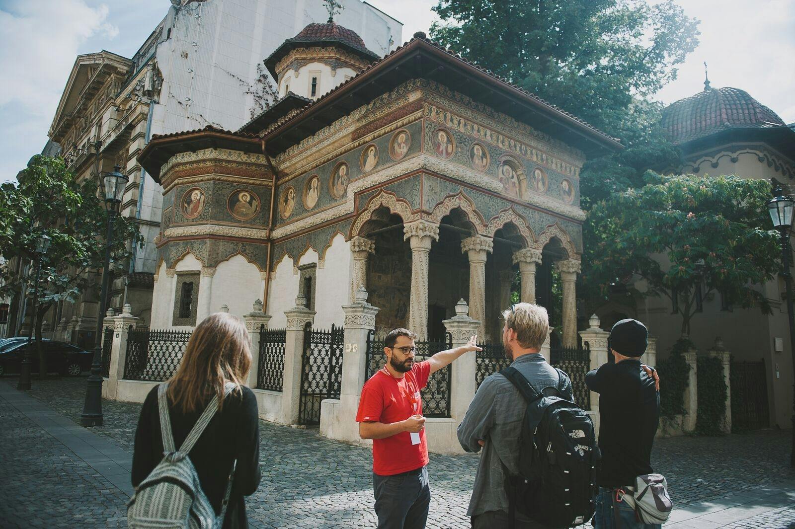 Geführte Tour zu Häppchen und Sehenswürdigkeiten in Bukarest