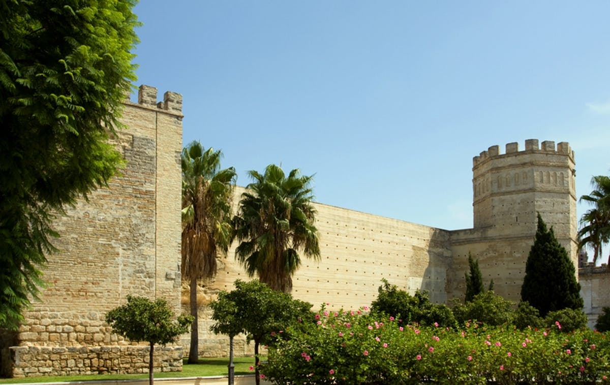 Monumentaler Rundgang durch Jerez mit Eintrittskarten für den Alcázar im Mudéjar-Stil und die Kathedrale